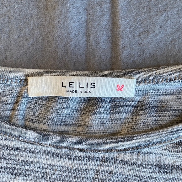 Pullover with lace detail - Picture 2 of 8